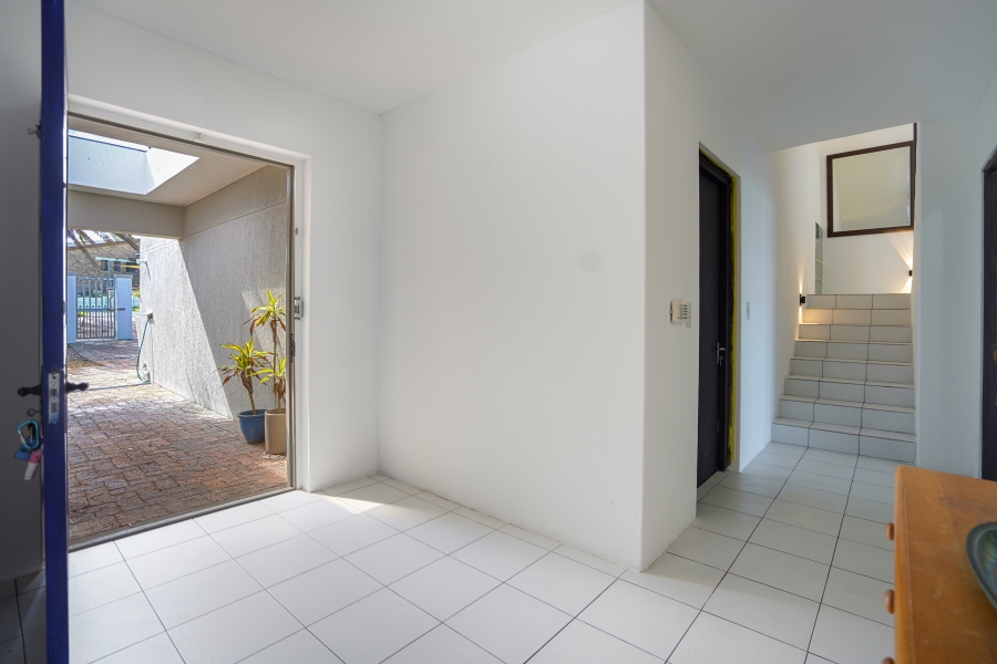 4 Bedroom Property for Sale in Van Riebeeckstrand Western Cape